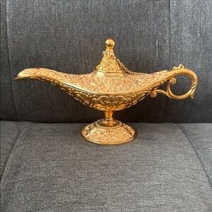 Vintage style Magical Legend Aladdin's Genie Lamp